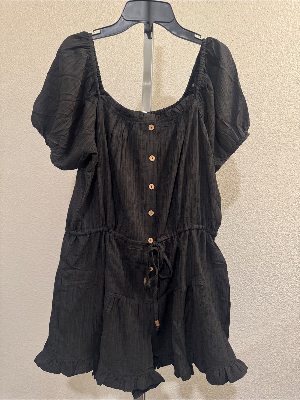 entro Black Button-Front Romper